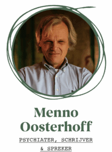 Foto van spreker Menno Oosterhoff tijdens medTzorg congres Uit de war