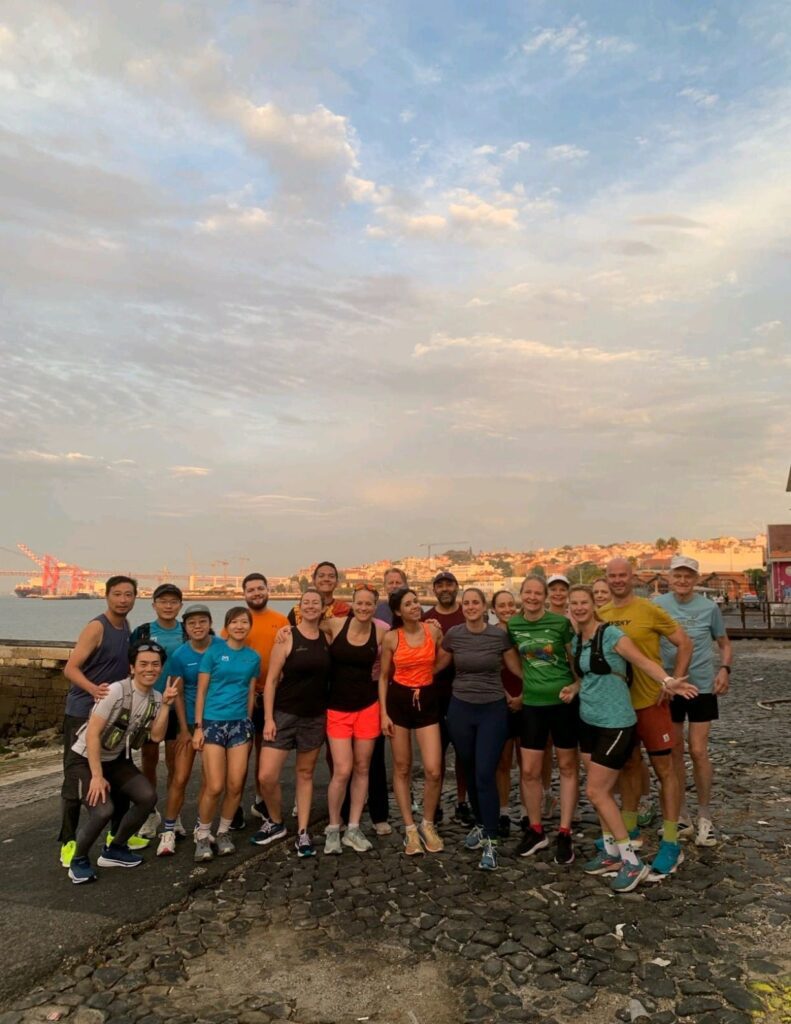 Foto van deelnemers aan de WONCA-run